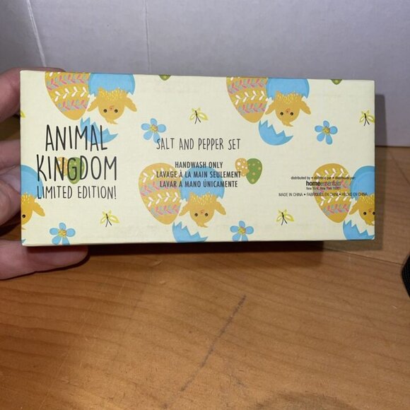 Animal Kingdom Limited Edition Salt And Pepper Shaker Set Baby Chicks - Picture 2 of 2